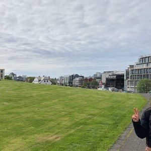 Meet your Posher, Holly